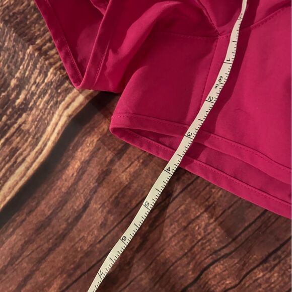 Women’s New In Pink Stretch Short Size M From Buckle - Picture 4 of 5